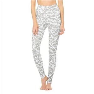 Alo Yoga 7/8‎ High-Waist Airbrush Palm Leaf Legging Size Small